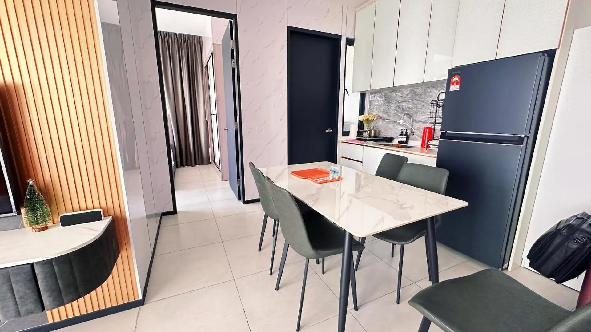 Urban Suites Two Or Three Bedroom Georgetown By Anc Jelutong 0*,  Malaysia